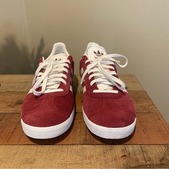 NWOB Adidas Gazelle Sneakers - Picture 3 of 6